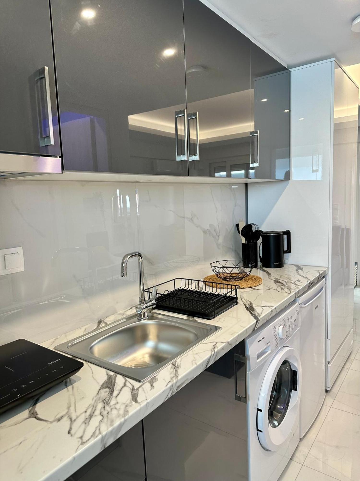 Princess Luxury 3 In Artemis Apartment *